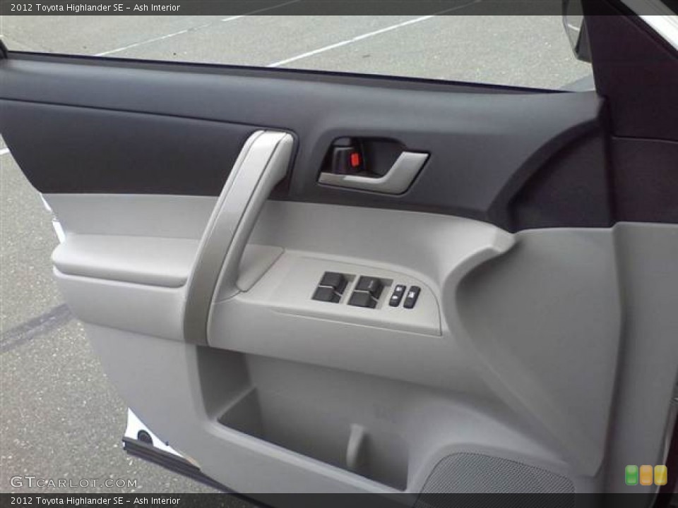 Ash Interior Door Panel for the 2012 Toyota Highlander SE #55906673