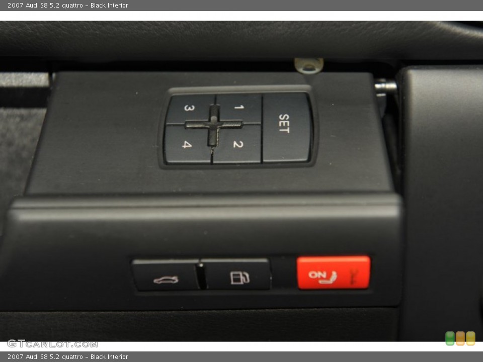 Black Interior Controls for the 2007 Audi S8 5.2 quattro #55911453