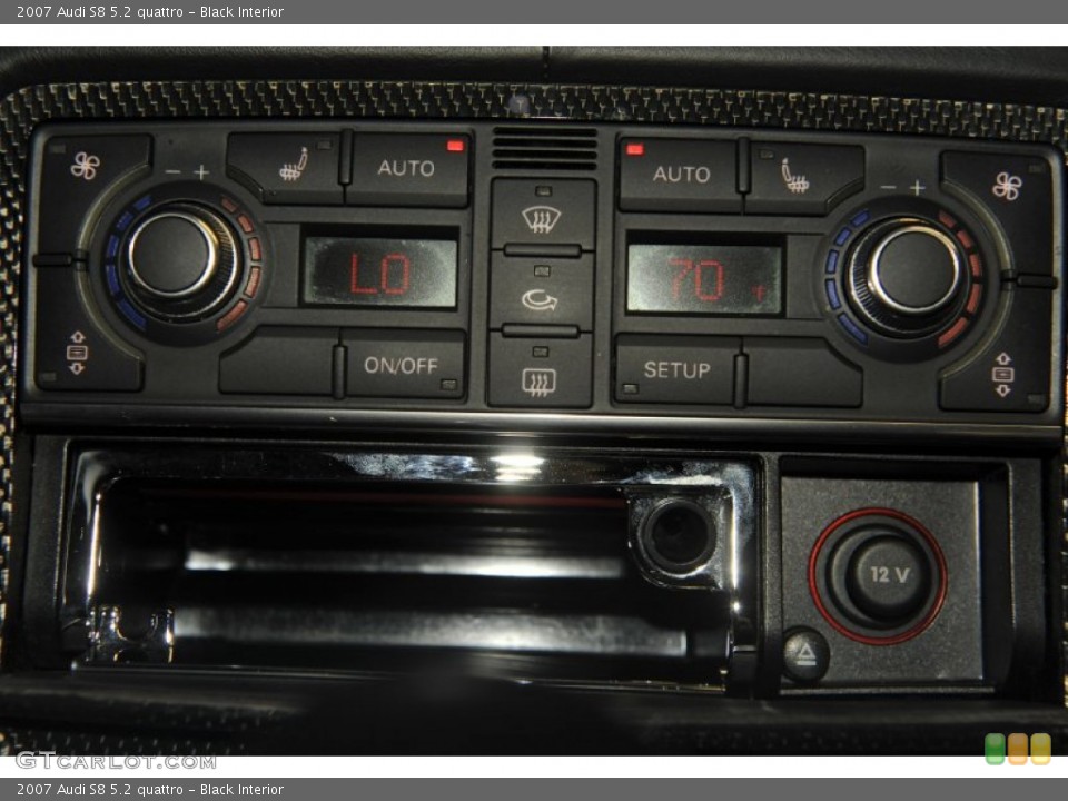 Black Interior Controls for the 2007 Audi S8 5.2 quattro #55911645