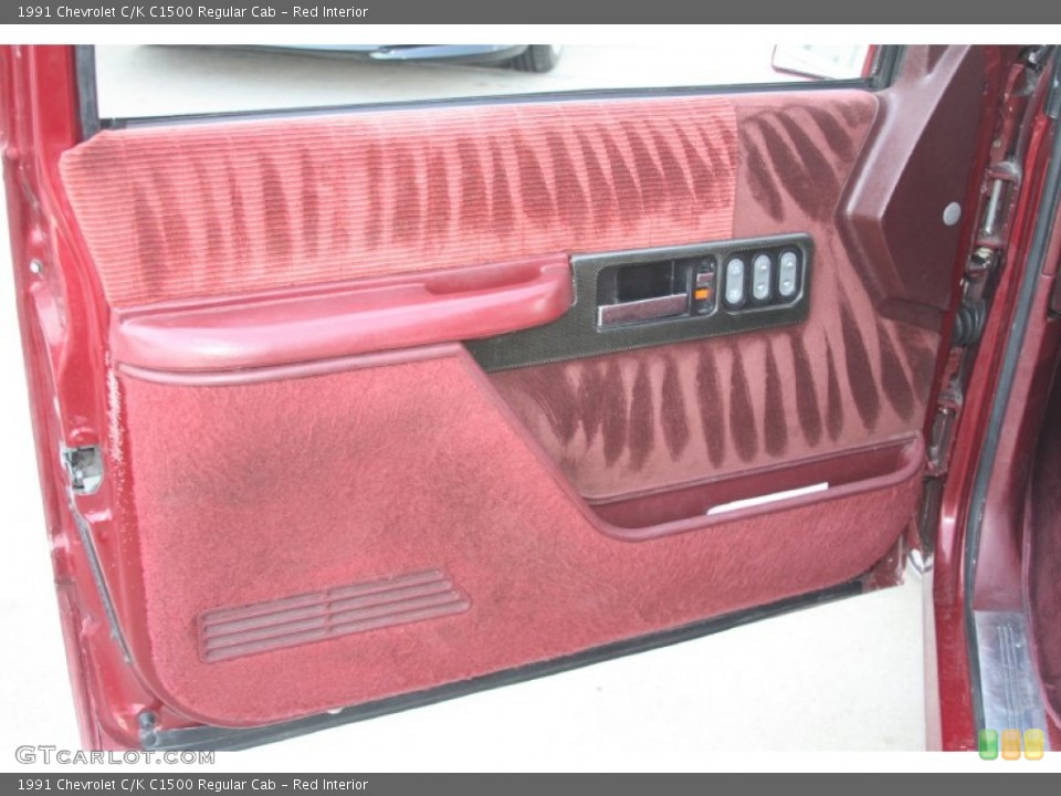 Red Interior Door Panel for the 1991 Chevrolet C/K C1500 Regular Cab #55920330