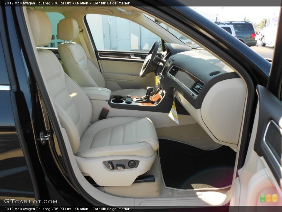 Cornsilk Beige Interior Photo for the 2012 Volkswagen Touareg VR6 FSI Lux 4XMotion #55921326