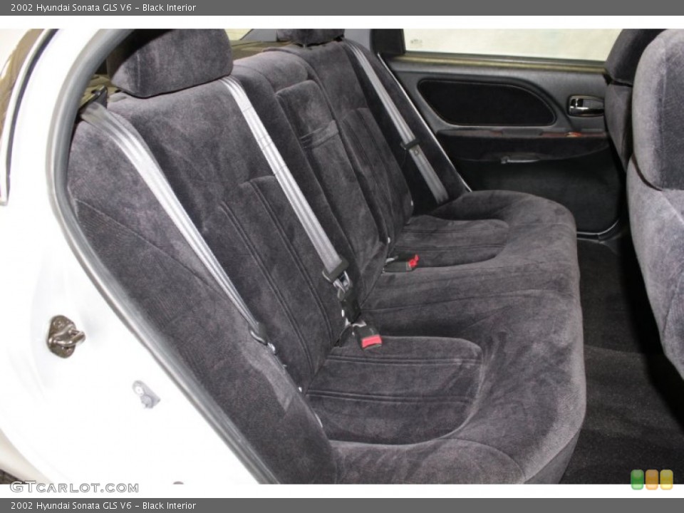 Black Interior Photo for the 2002 Hyundai Sonata GLS V6 #55933764
