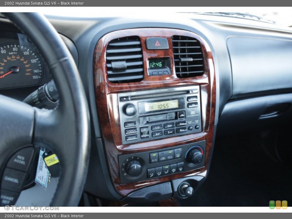 Black Interior Controls for the 2002 Hyundai Sonata GLS V6 #55933818
