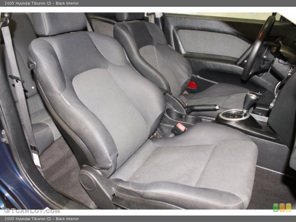 Black Interior Photo for the 2005 Hyundai Tiburon GS #55933987