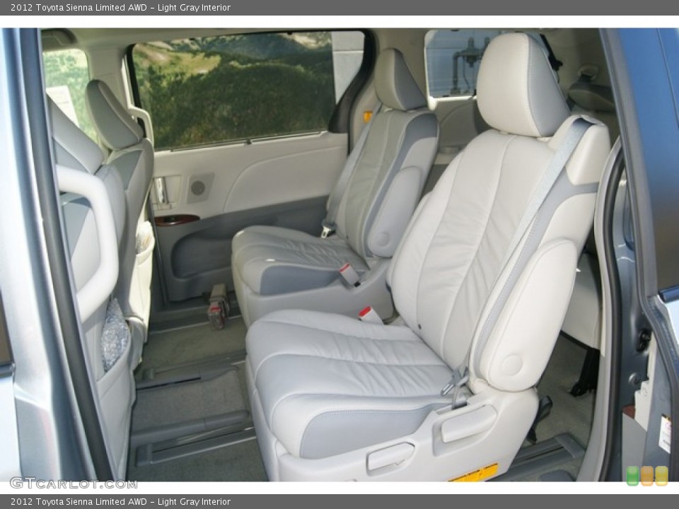 Light Gray Interior Photo for the 2012 Toyota Sienna Limited AWD #55946155
