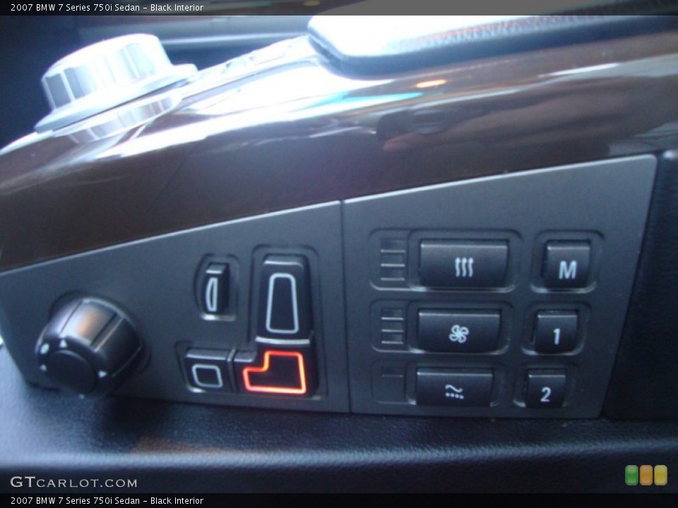 Black Interior Controls for the 2007 BMW 7 Series 750i Sedan #55954591