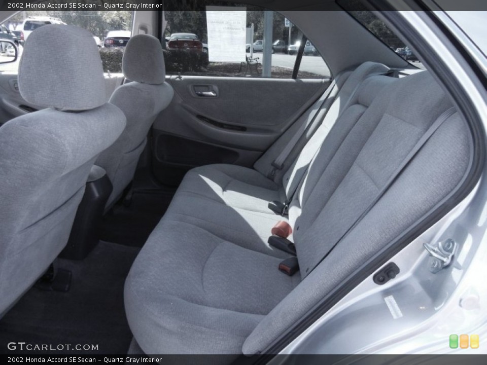 Quartz Gray Interior Photo for the 2002 Honda Accord SE Sedan #55973605