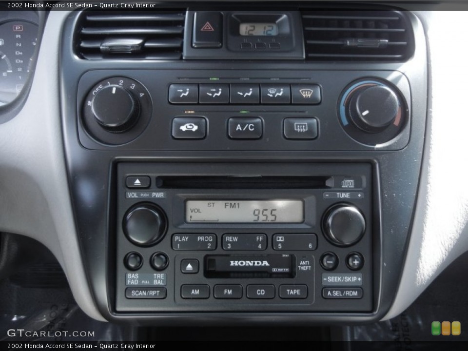 Quartz Gray Interior Audio System for the 2002 Honda Accord SE Sedan #55973659