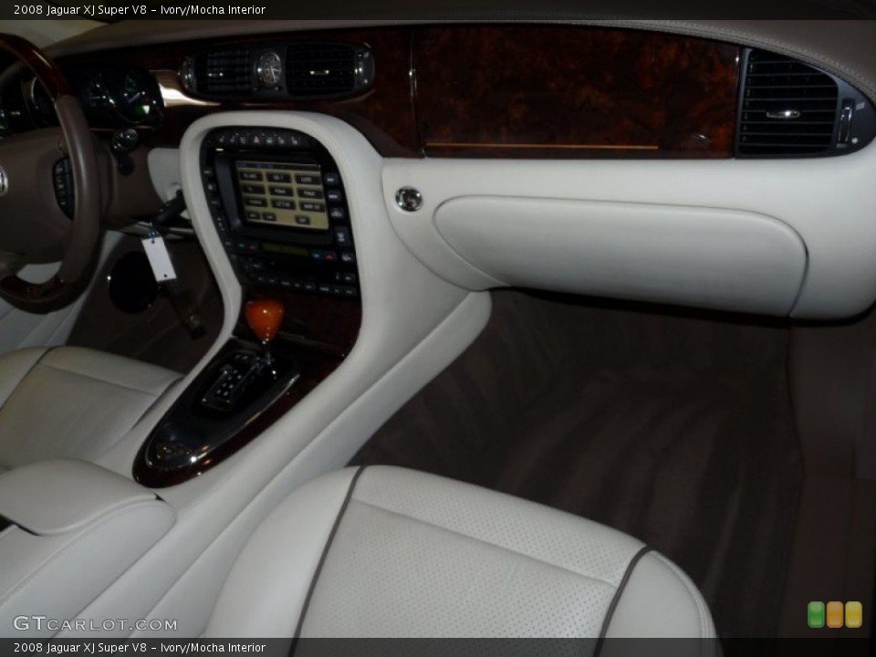 Ivory/Mocha Interior Dashboard for the 2008 Jaguar XJ Super V8 #55977844