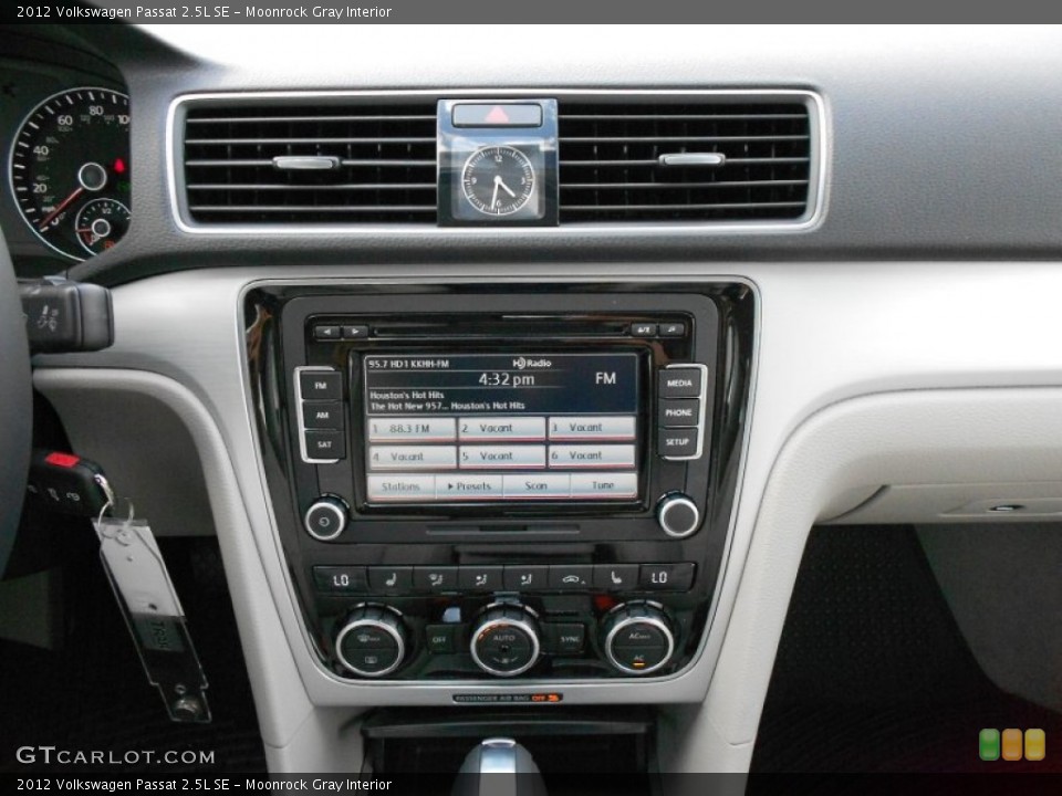 Moonrock Gray Interior Controls for the 2012 Volkswagen Passat 2.5L SE #55980298