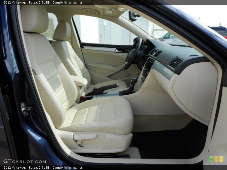 Cornsilk Beige Interior Photo for the 2012 Volkswagen Passat 2.5L SE #55980469