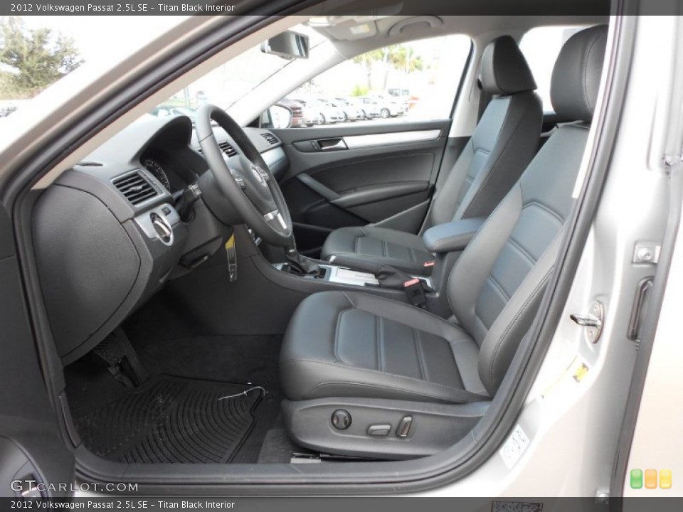 Titan Black Interior Photo for the 2012 Volkswagen Passat 2.5L SE #55980655