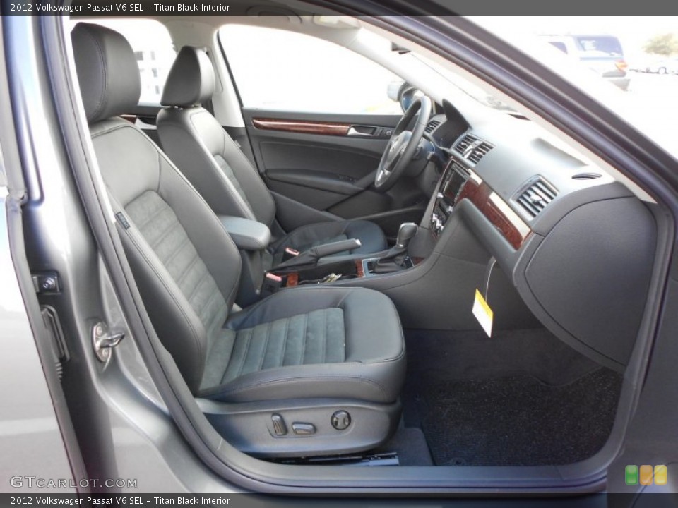 Titan Black Interior Photo for the 2012 Volkswagen Passat V6 SEL #55980874