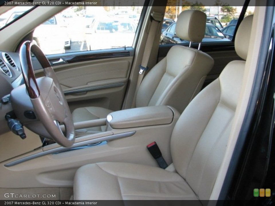 Macadamia Interior Photo for the 2007 Mercedes-Benz GL 320 CDI #55987534