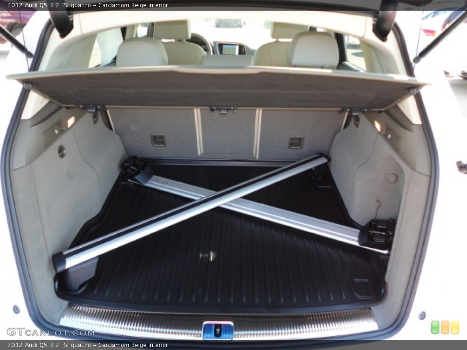 Cardamom Beige Interior Trunk for the 2012 Audi Q5 3.2 FSI quattro #55990598