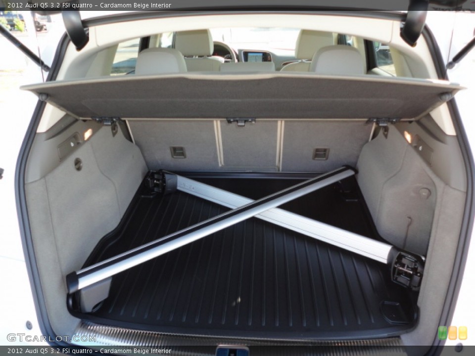 Cardamom Beige Interior Trunk for the 2012 Audi Q5 3.2 FSI quattro #55990681