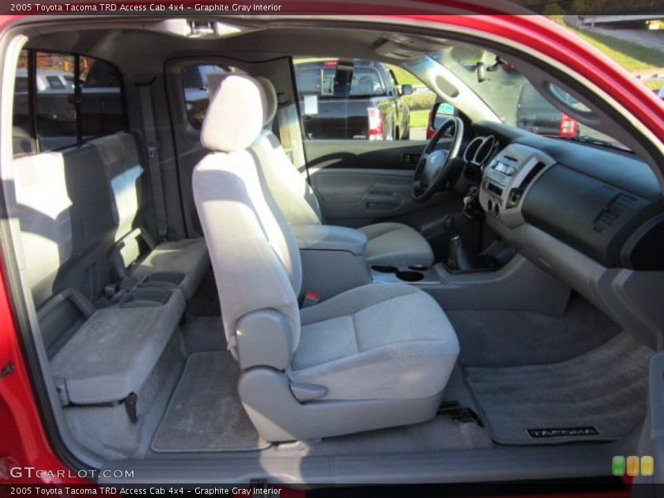 Graphite Gray Interior Photo for the 2005 Toyota Tacoma TRD Access Cab 4x4 #55994824