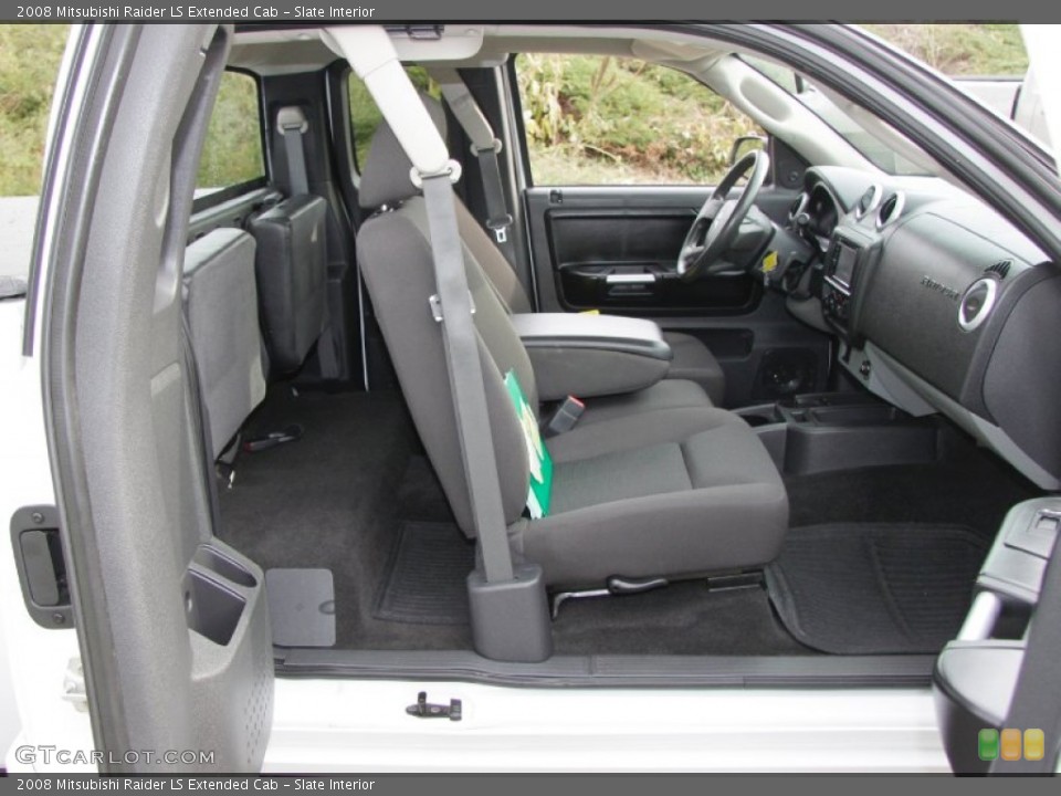 Slate 2008 Mitsubishi Raider Interiors