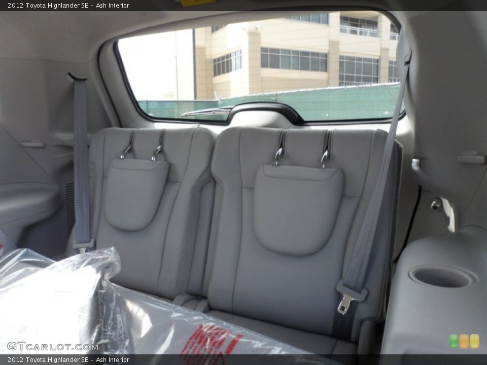Ash Interior Photo for the 2012 Toyota Highlander SE #56003413