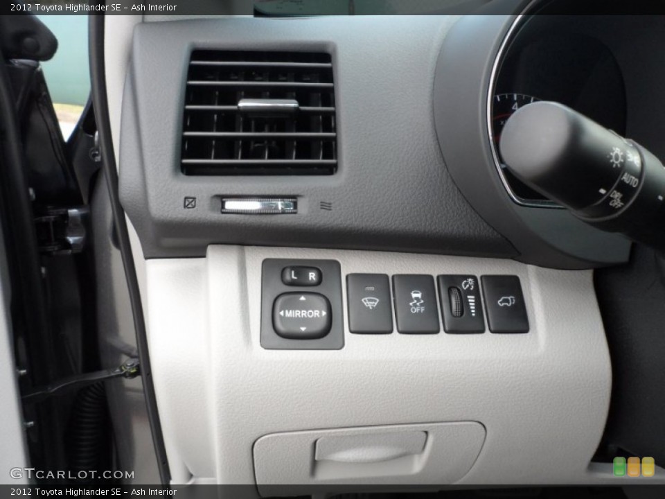 Ash Interior Controls for the 2012 Toyota Highlander SE #56003509