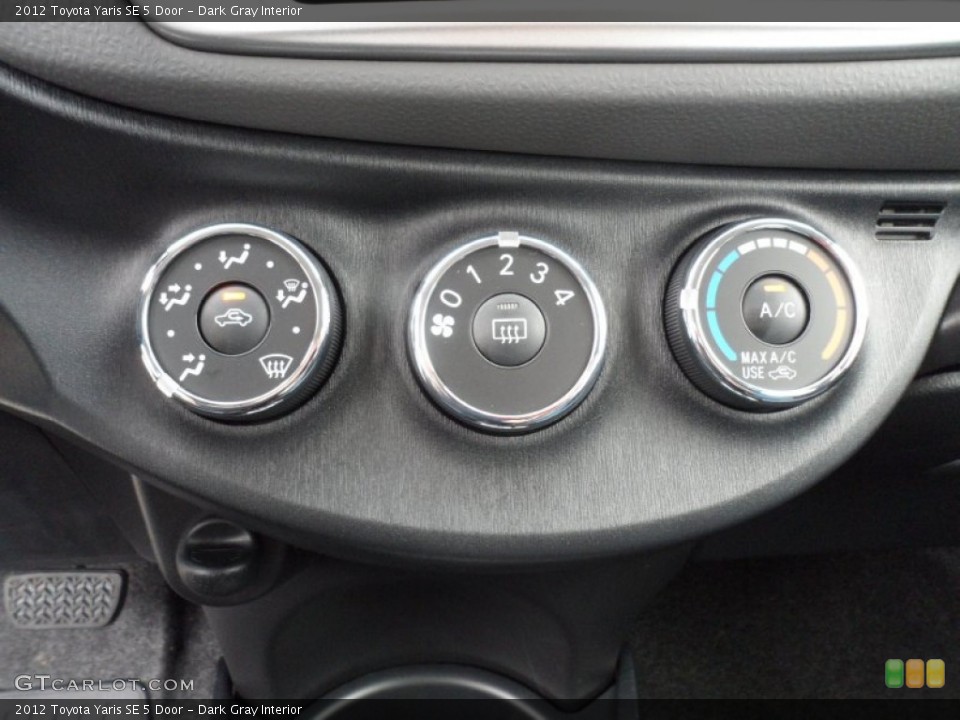 Dark Gray Interior Controls for the 2012 Toyota Yaris SE 5 Door #56005441