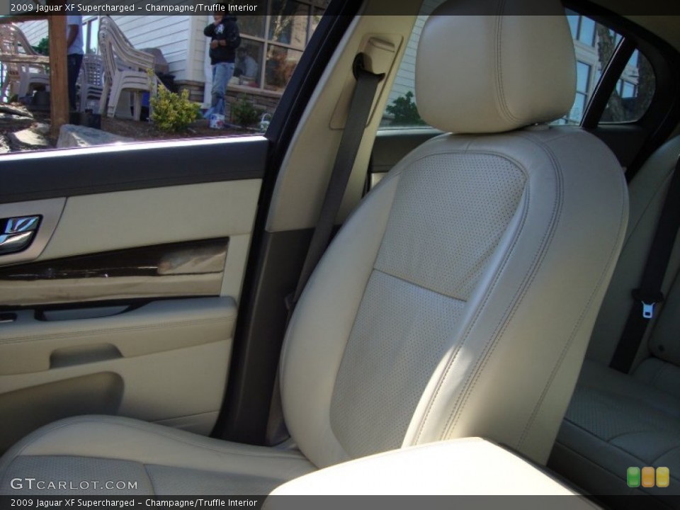Champagne/Truffle Interior Photo for the 2009 Jaguar XF Supercharged #56010970