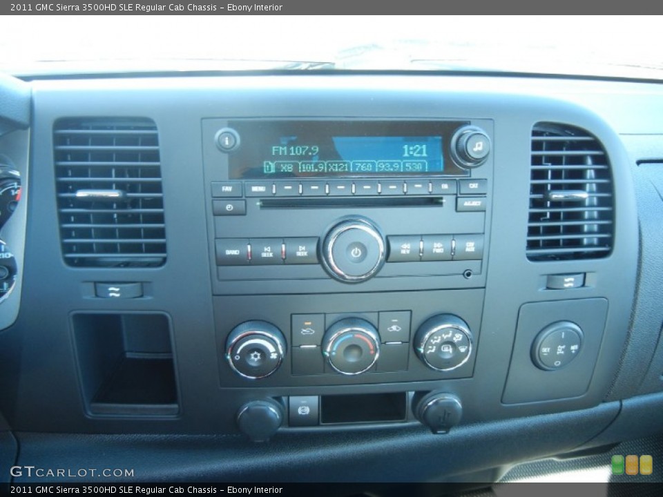 Ebony Interior Controls for the 2011 GMC Sierra 3500HD SLE Regular Cab Chassis #56017967