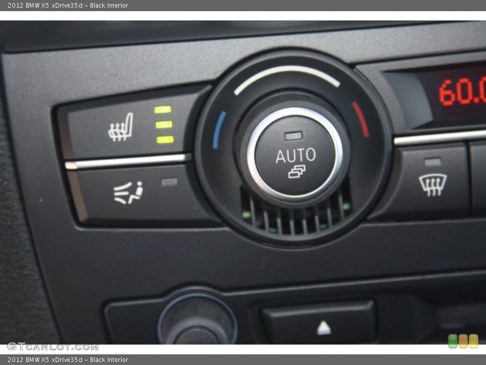 Black Interior Controls for the 2012 BMW X5 xDrive35d #56019773