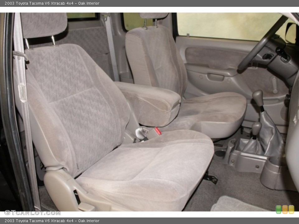 Oak Interior Photo for the 2003 Toyota Tacoma V6 Xtracab 4x4 #56031542