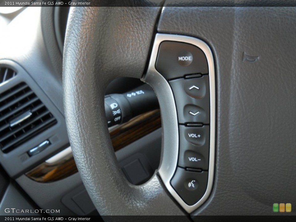 Gray Interior Controls for the 2011 Hyundai Santa Fe GLS AWD #56036675