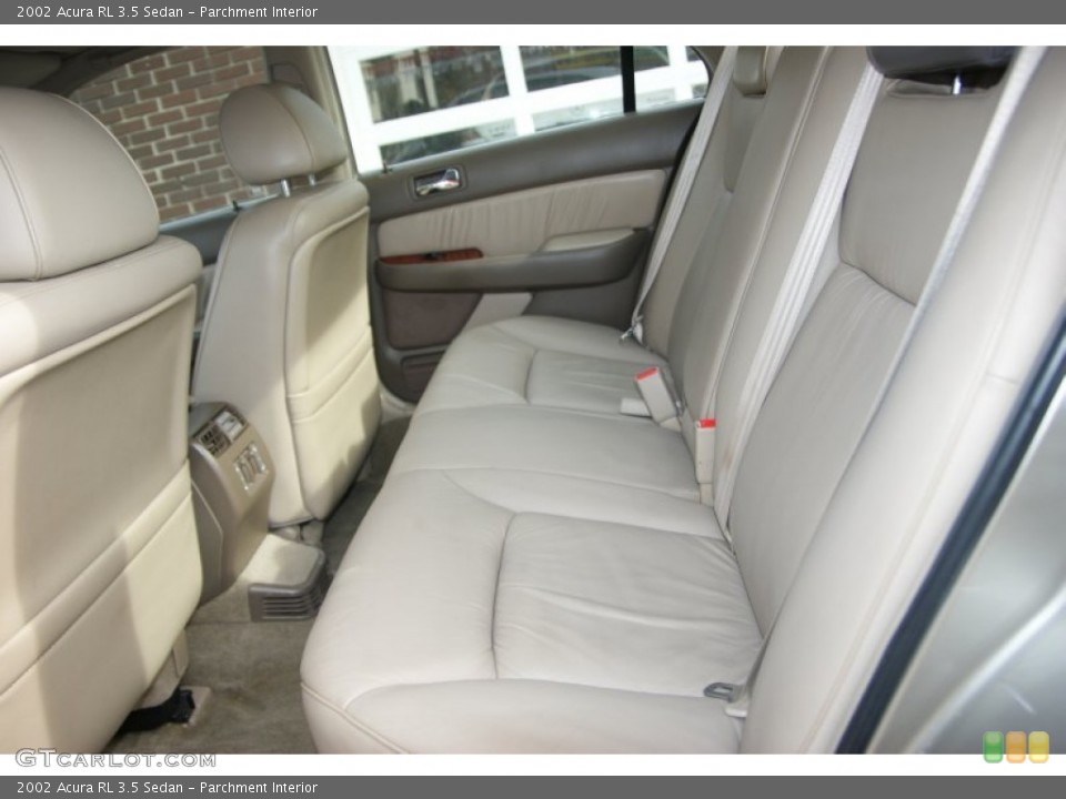 Parchment Interior Photo for the 2002 Acura RL 3.5 Sedan #56039720