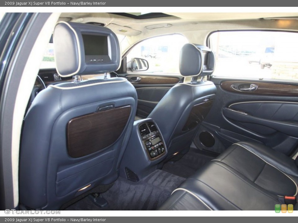 Navy/Barley Interior Photo for the 2009 Jaguar XJ Super V8 Portfolio #56041715