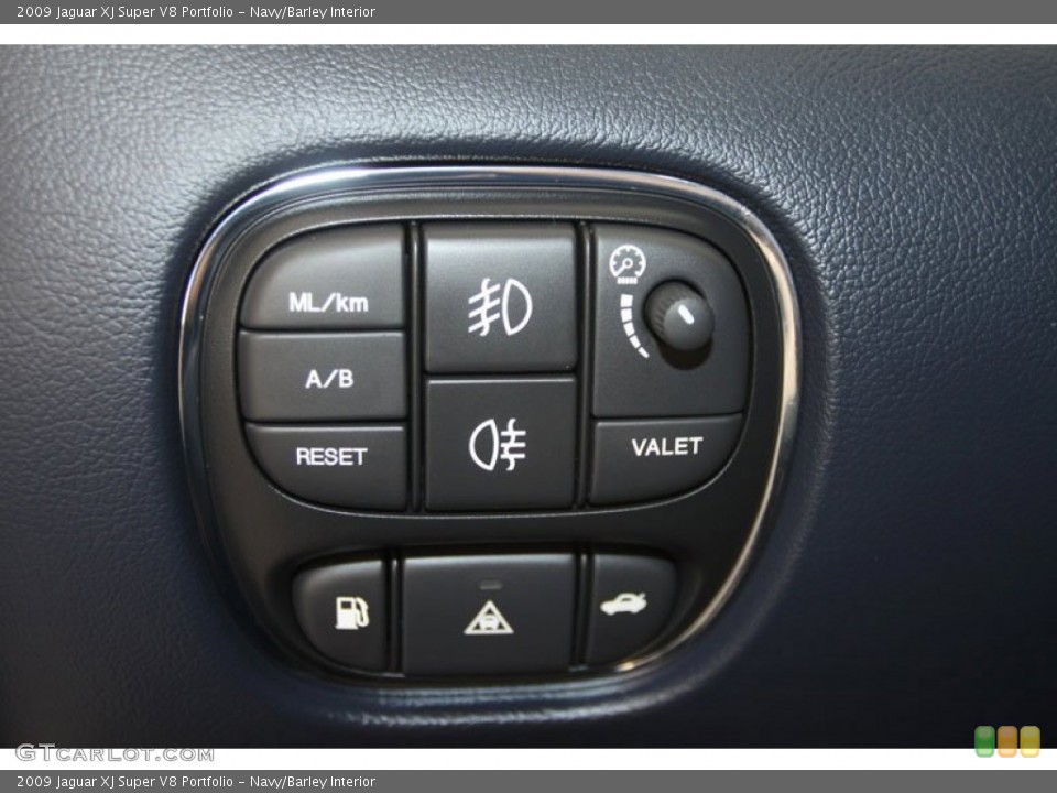 Navy/Barley Interior Controls for the 2009 Jaguar XJ Super V8 Portfolio #56041838