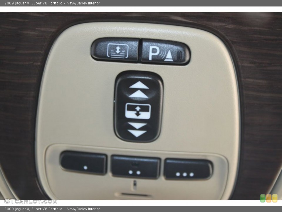 Navy/Barley Interior Controls for the 2009 Jaguar XJ Super V8 Portfolio #56041982