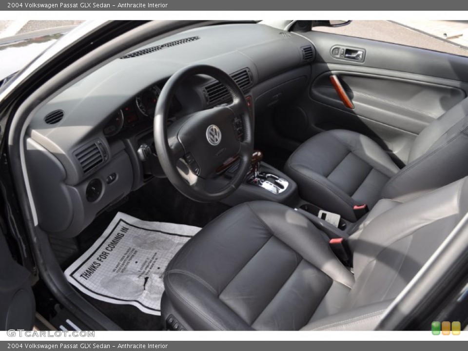 Anthracite Interior Photo for the 2004 Volkswagen Passat GLX Sedan #56047730