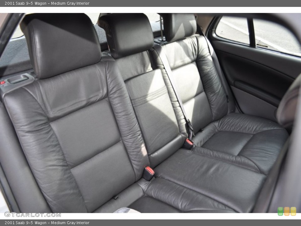 Medium Gray Interior Photo for the 2001 Saab 9-5 Wagon #56049383