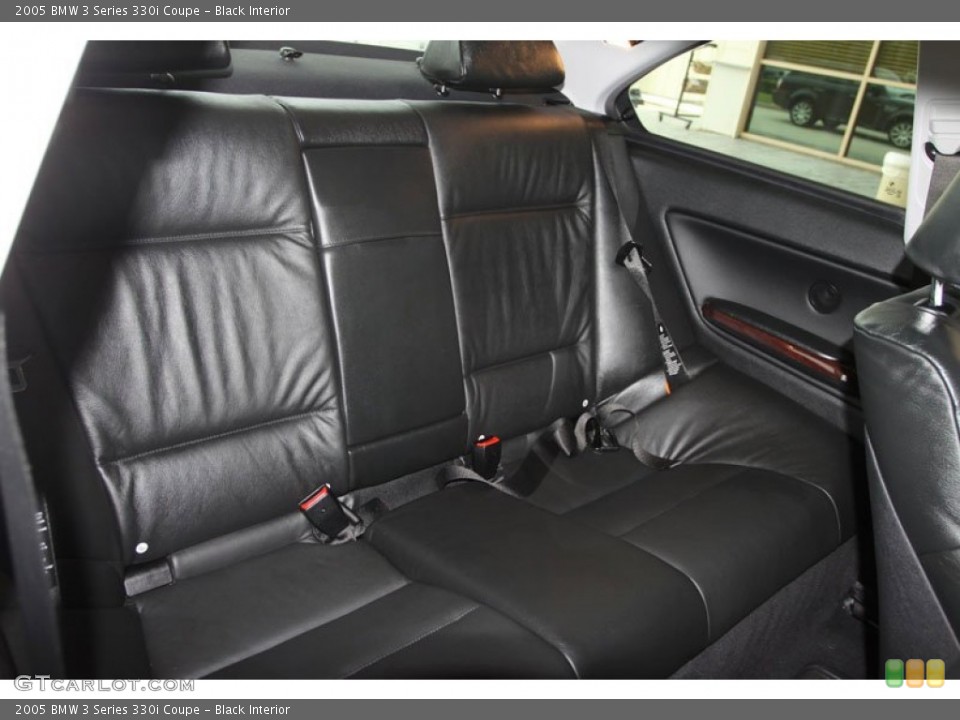 Black Interior Photo for the 2005 BMW 3 Series 330i Coupe #56049425
