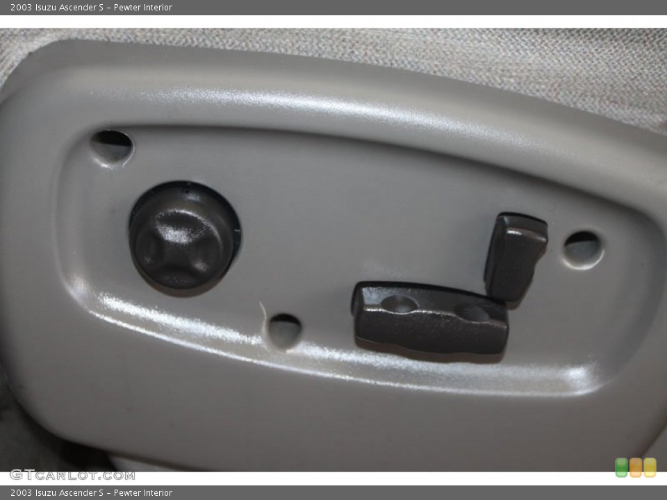 Pewter Interior Controls for the 2003 Isuzu Ascender S #56050955