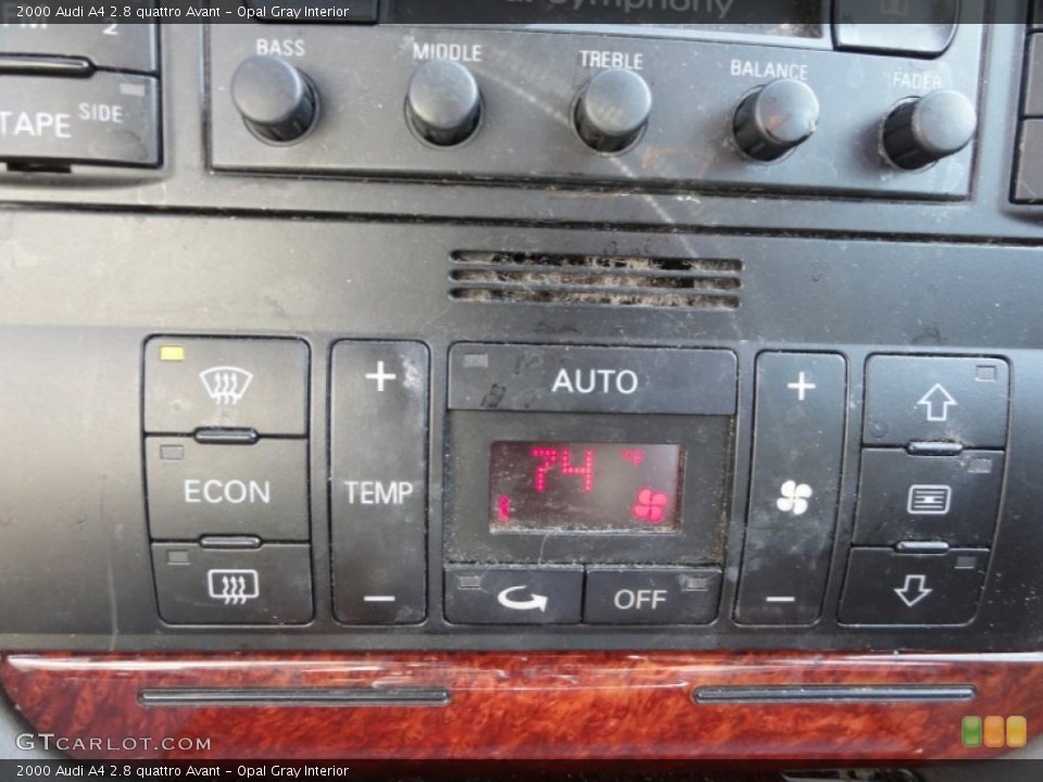 Opal Gray Interior Controls for the 2000 Audi A4 2.8 quattro Avant #56057789