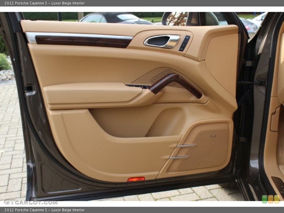 Luxor Beige Interior Door Panel for the 2012 Porsche Cayenne S #56061440