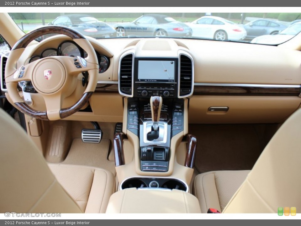 Luxor Beige Interior Dashboard for the 2012 Porsche Cayenne S #56061479