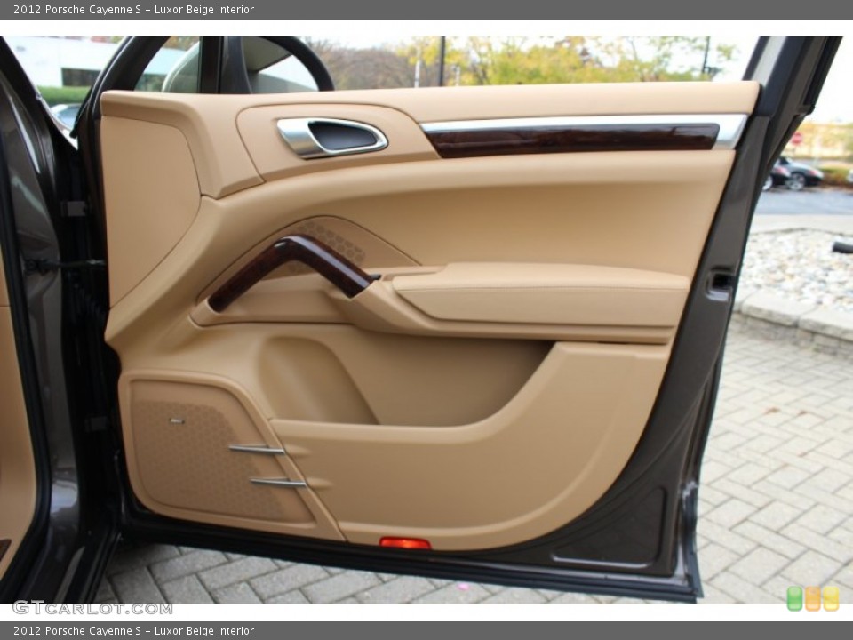 Luxor Beige Interior Door Panel for the 2012 Porsche Cayenne S #56061581