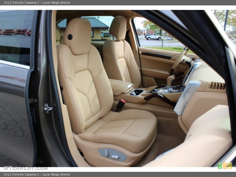 Luxor Beige Interior Photo for the 2012 Porsche Cayenne S #56061611