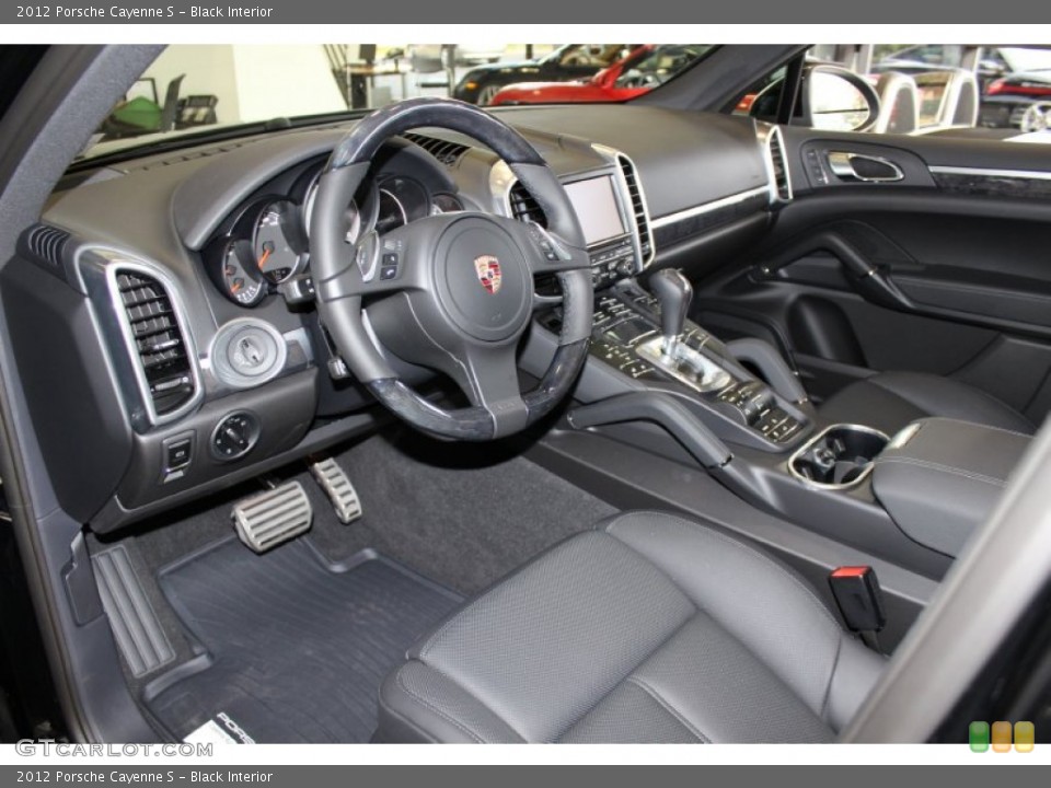 Black Interior Photo for the 2012 Porsche Cayenne S #56061995