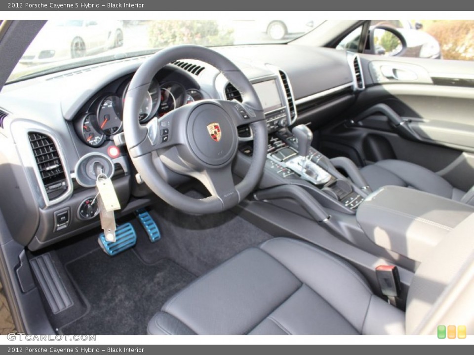 Black Interior Photo for the 2012 Porsche Cayenne S Hybrid #56062631
