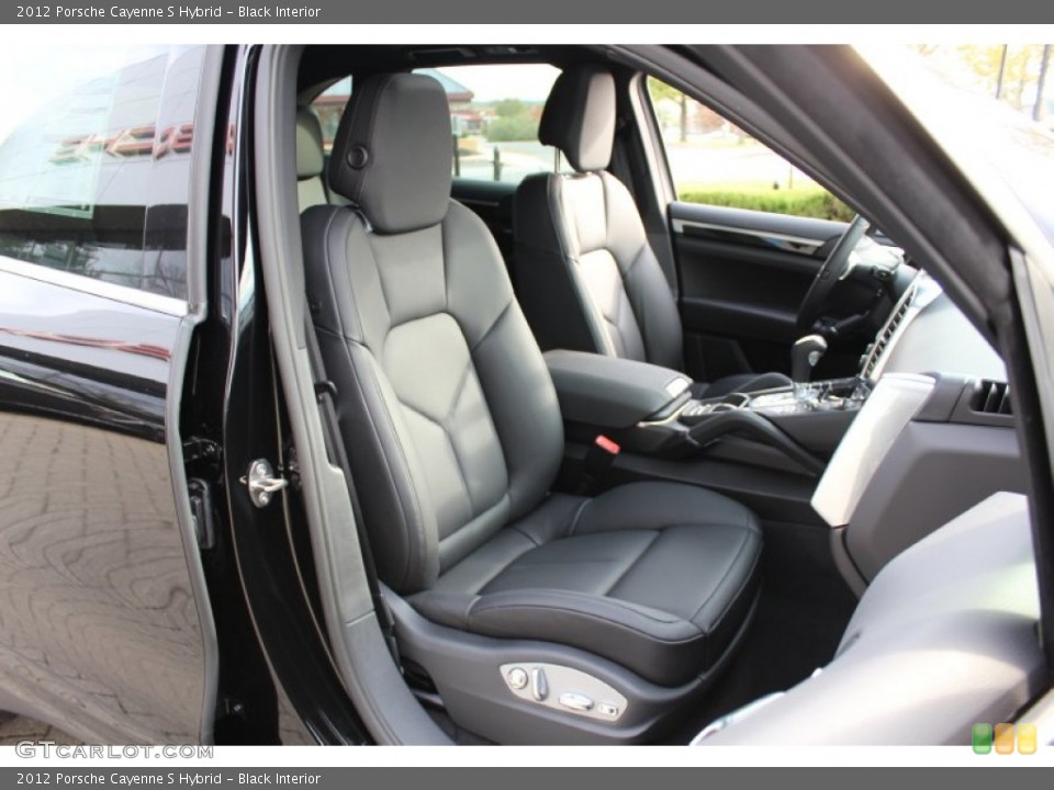 Black Interior Photo for the 2012 Porsche Cayenne S Hybrid #56062794