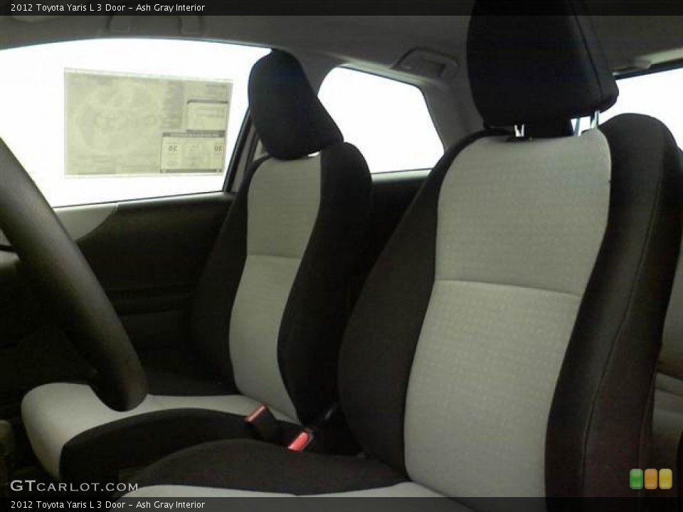 Ash Gray Interior Photo for the 2012 Toyota Yaris L 3 Door #56070623