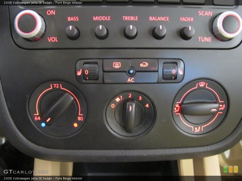 Pure Beige Interior Controls for the 2008 Volkswagen Jetta SE Sedan #56071649