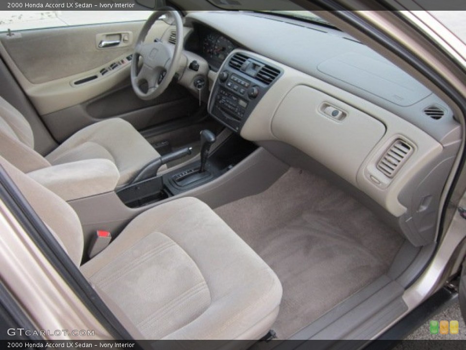 Ivory Interior Photo for the 2000 Honda Accord LX Sedan #56072405