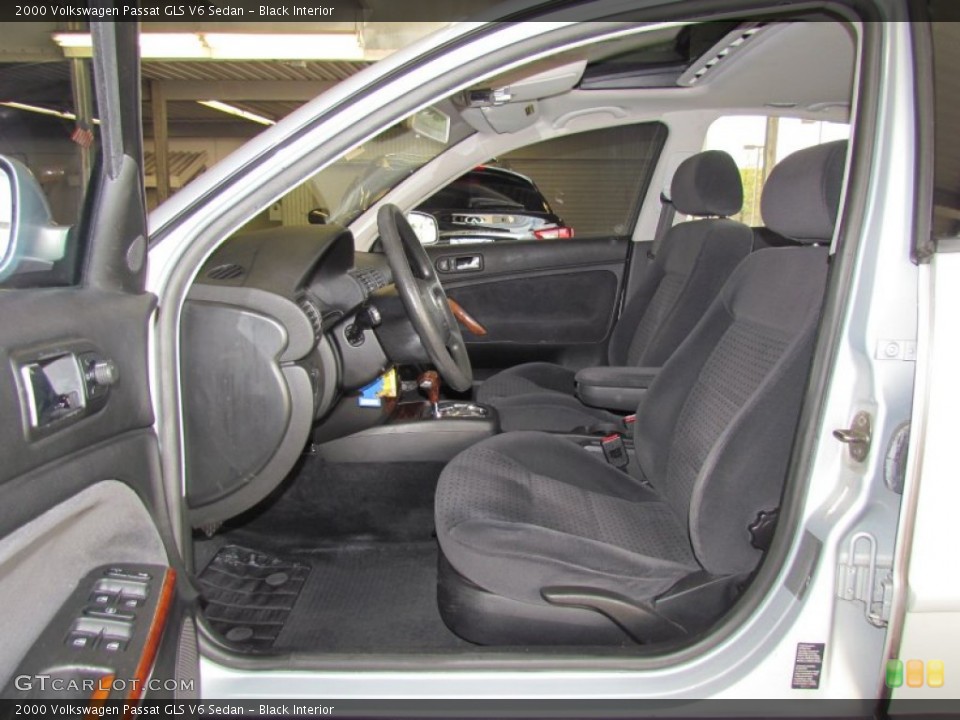 Black Interior Photo for the 2000 Volkswagen Passat GLS V6 Sedan #56072807